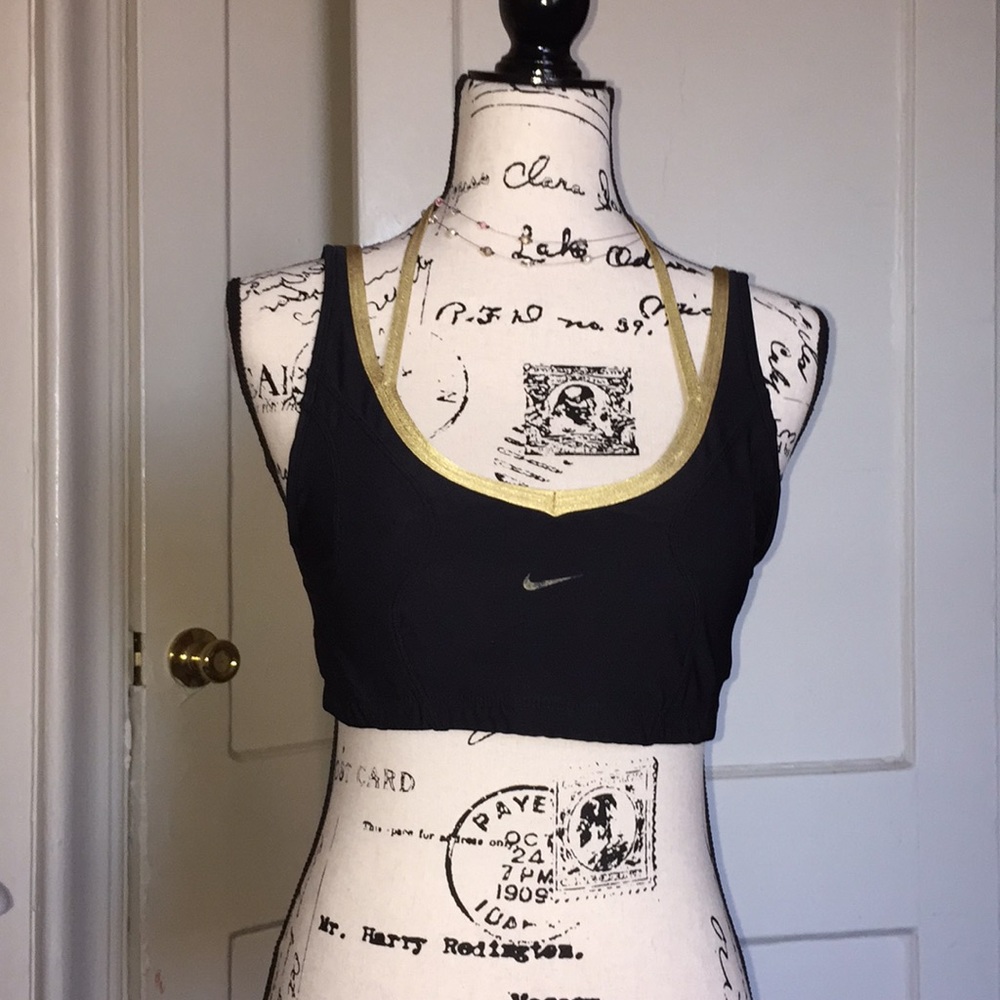 EUC Nike sports bra